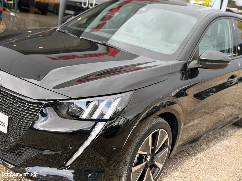 Peugeot e-208 50 kWh GT Line - 10