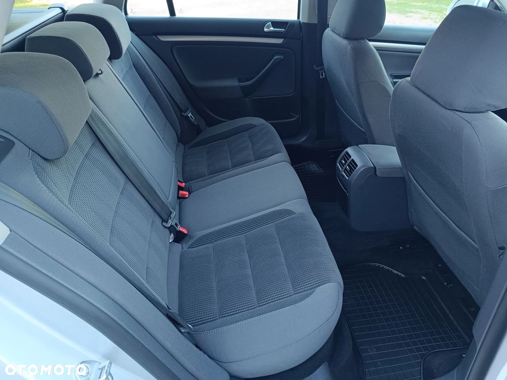 Volkswagen Golf 1.9 TDI Comfortline - 23
