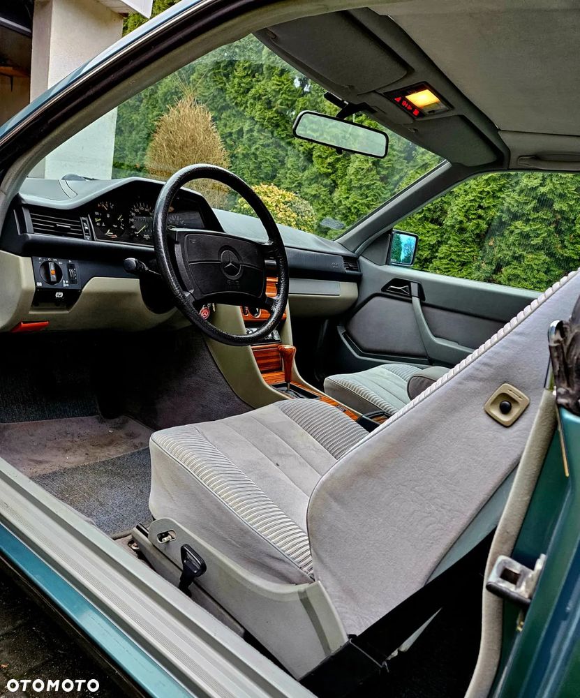 Mercedes-Benz W124 (1984-1993) - 14