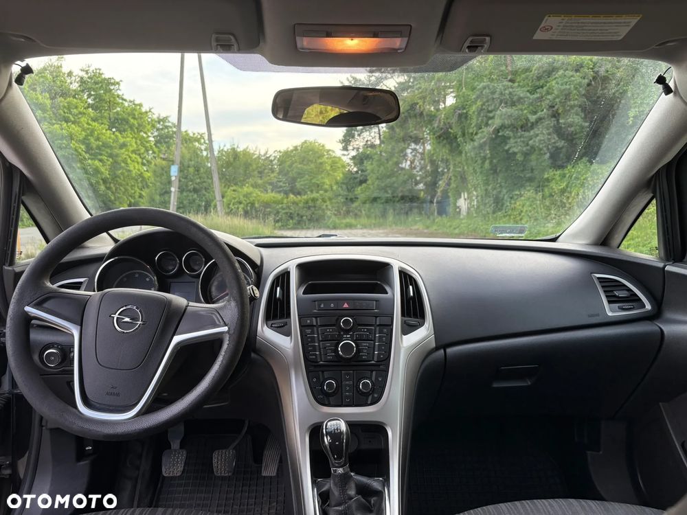 Opel Astra 1.7 CDTI Essentia - 10