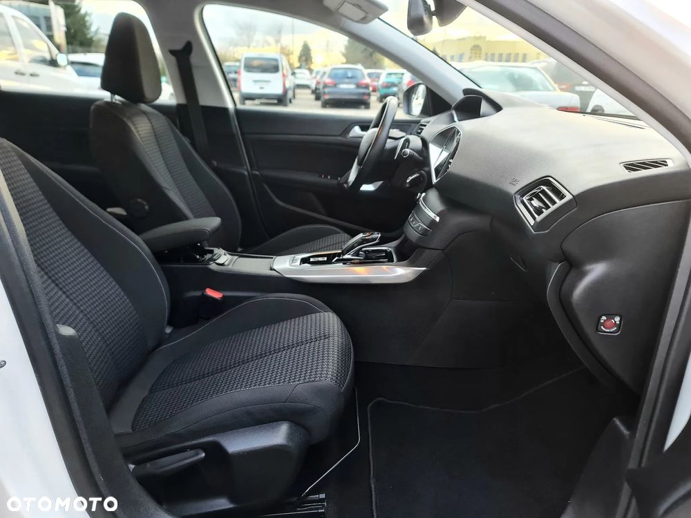 Peugeot 308 SW 1.5 BlueHDi GT Pack S&S EAT8 - 31