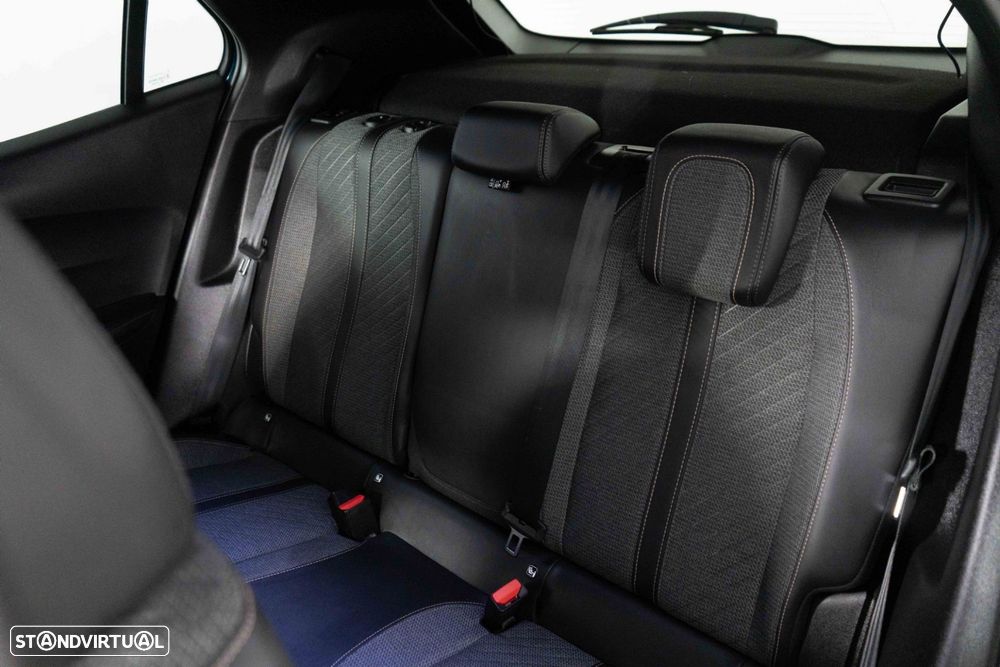 Peugeot 2008 1.2 PureTech Allure Pack - 11