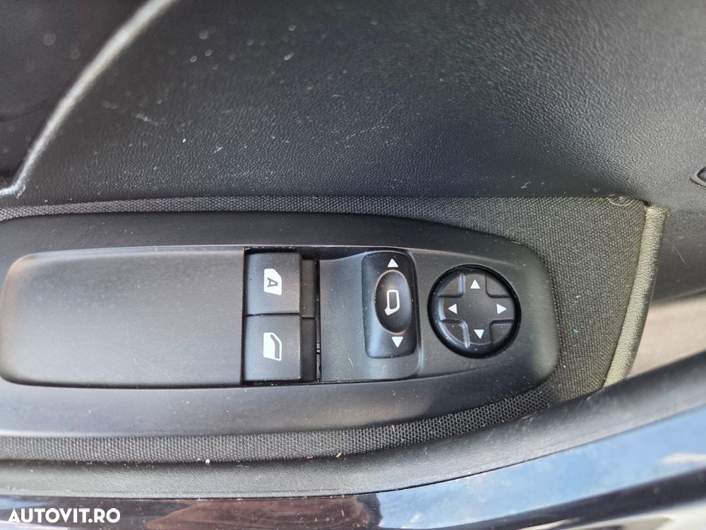Peugeot 208 PureTech 110 Stop & Start EAT6 Allure - 34