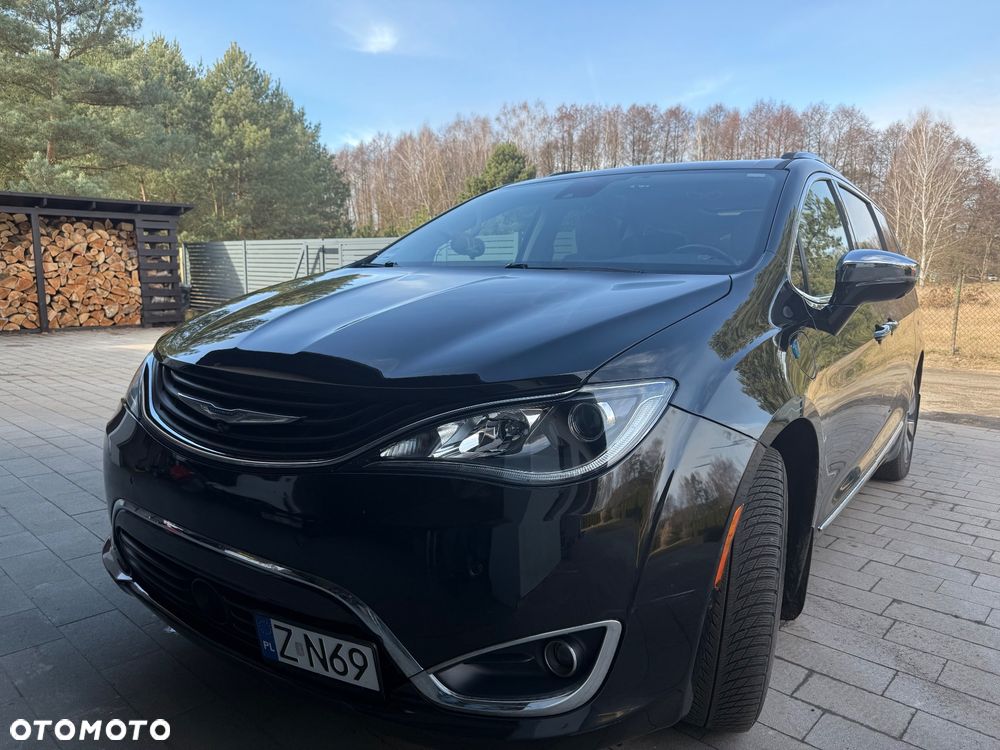 Chrysler Pacifica - 3
