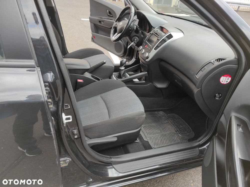 Kia Ceed 1.4 CVVT SW Edition 7 - 15