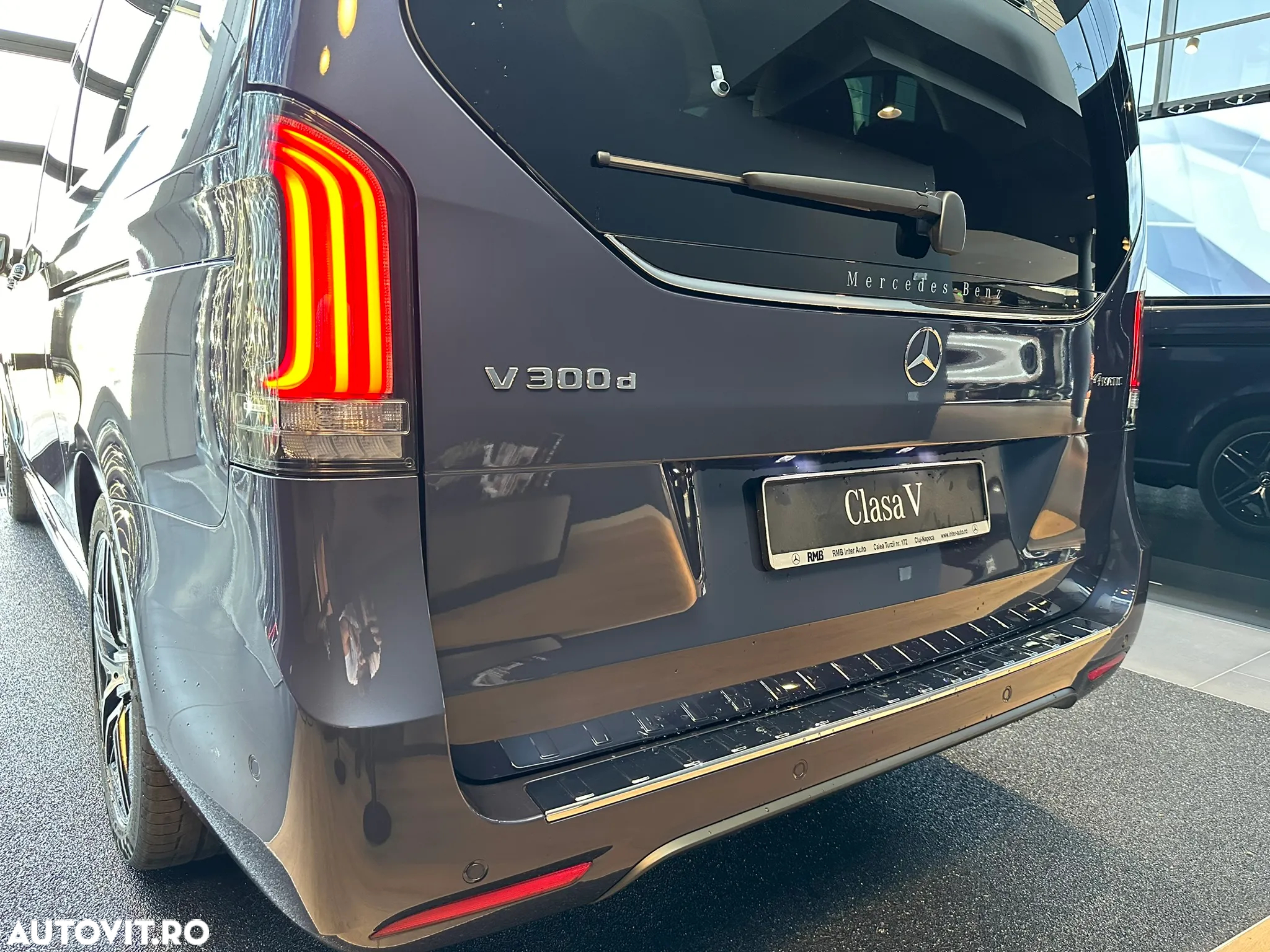 Mercedes-Benz V - 6