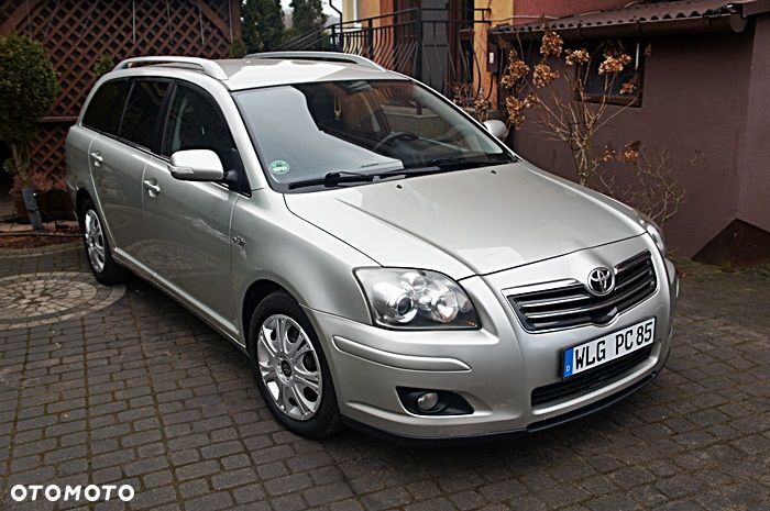 Toyota Avensis 2.2 D-CAT Team - 14