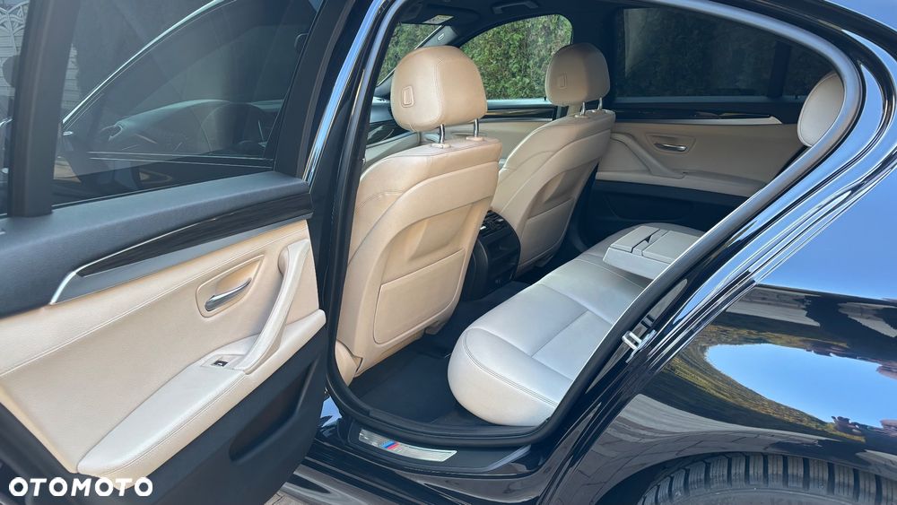 BMW Seria 5 525d xDrive - 40