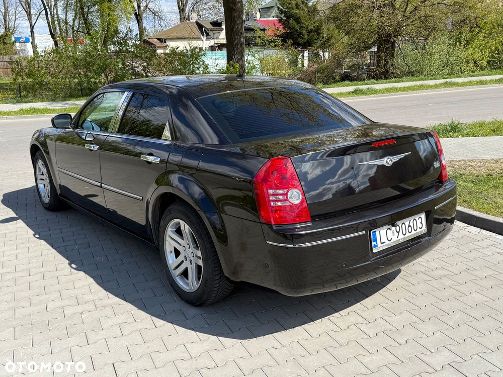 Chrysler 300C - 11