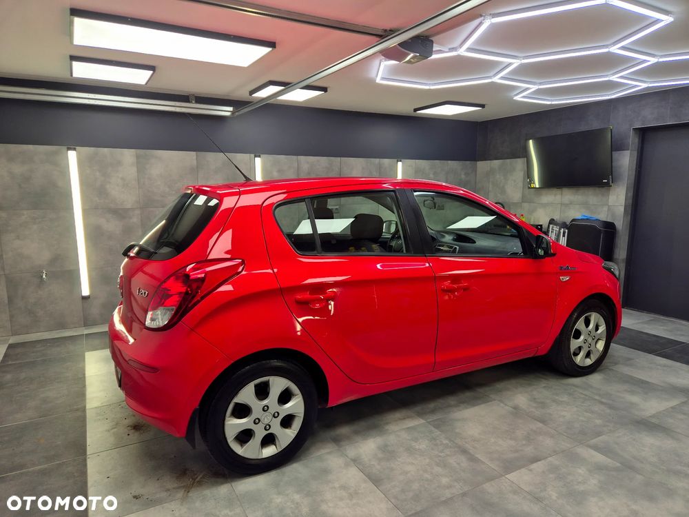 Hyundai i20 1.1 CRDi Comfort - 25