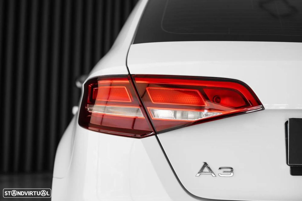 Audi A3 Sportback 1.6 TDI S tronic - 11