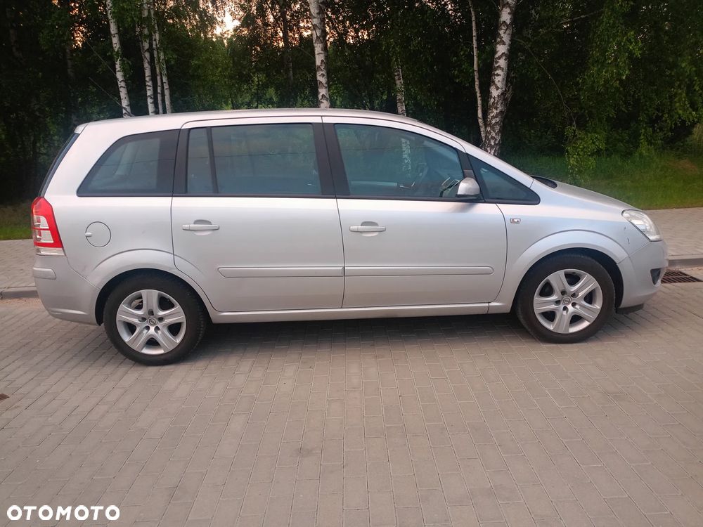 Opel Zafira 1.8 Design Edition - 4