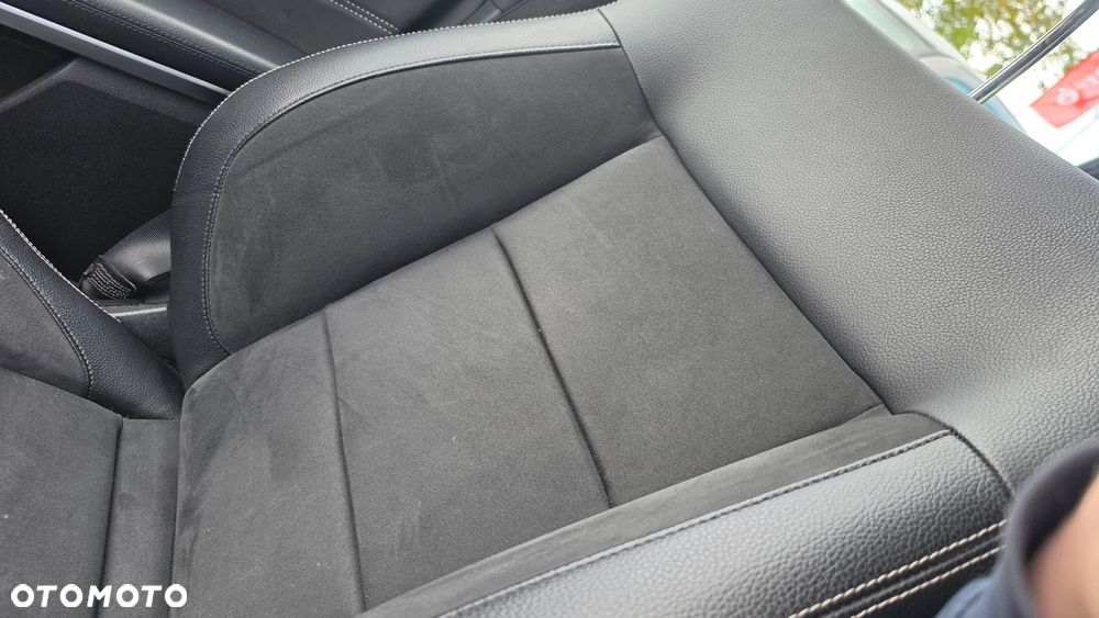 Mercedes-Benz Klasa E 220 BlueTEC 4Matic 7G-TRONIC Avantgarde - 34