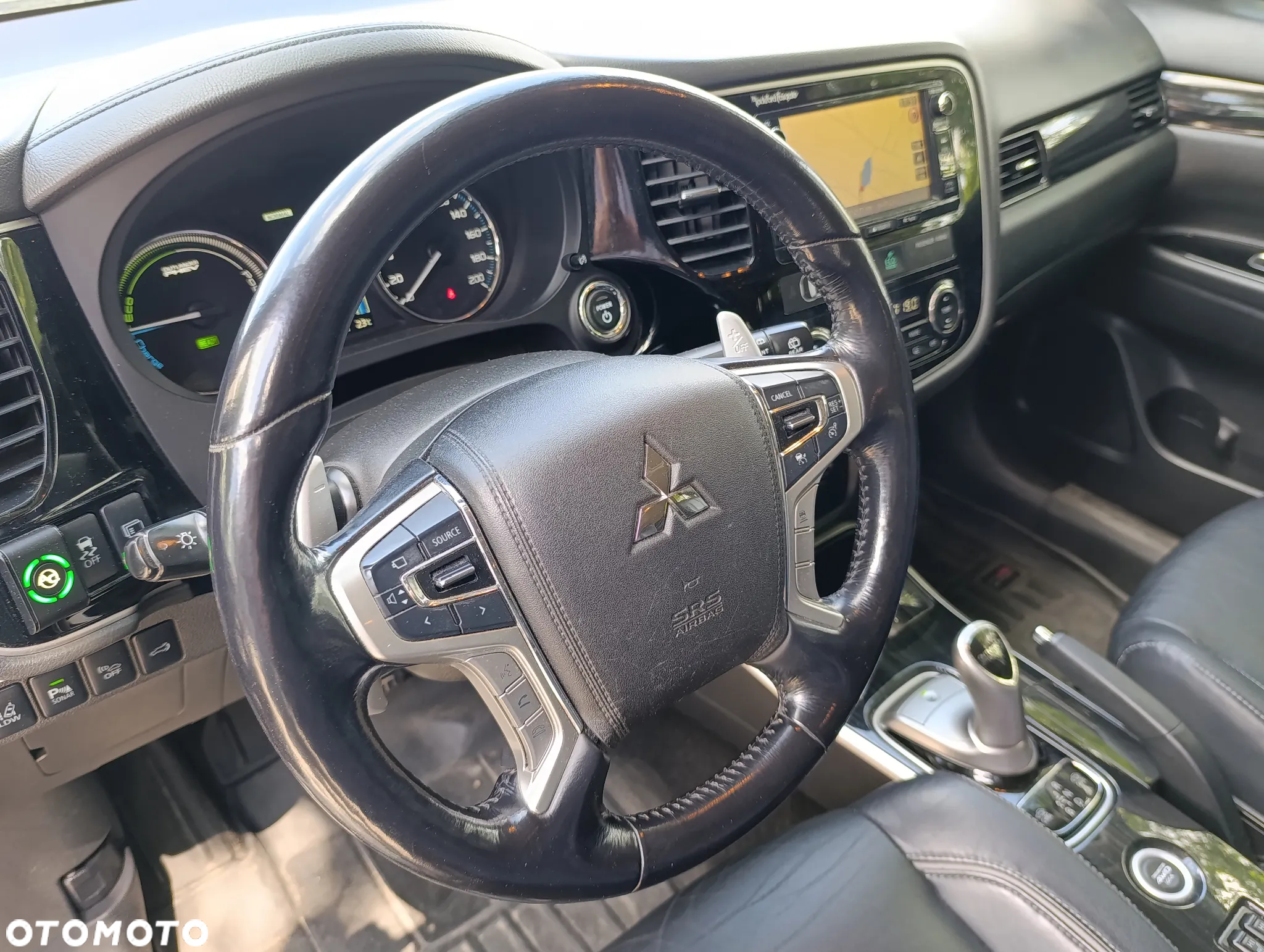 Mitsubishi Outlander - 8