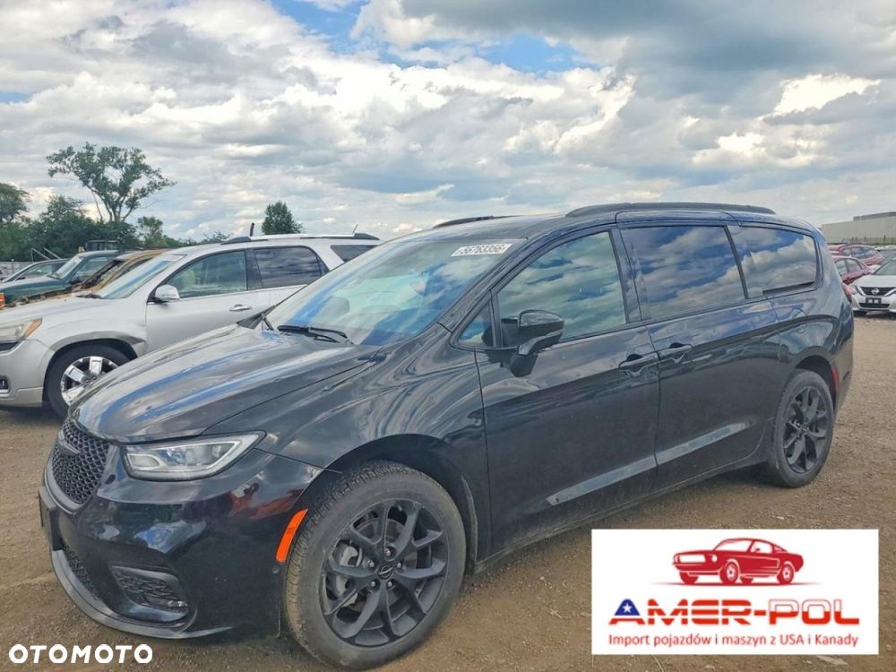 Chrysler Pacifica - 1