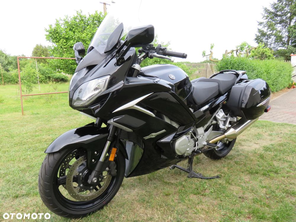 Yamaha FJR - 8