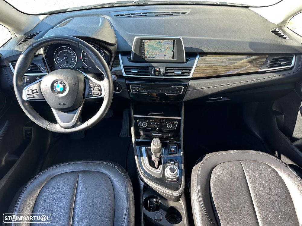 BMW 218 Active Tourer d Line Luxury Auto - 10
