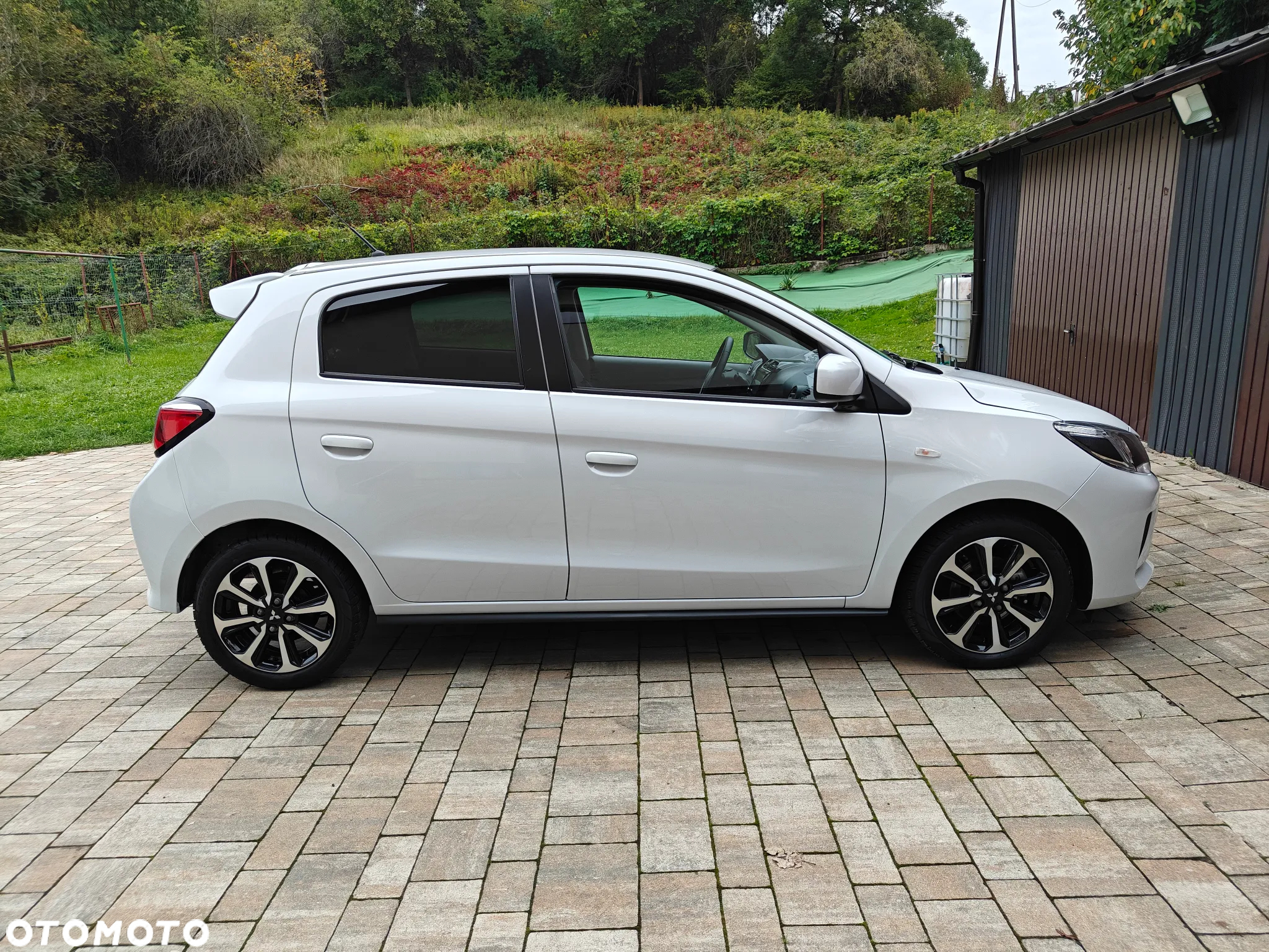 Mitsubishi Space Star AS&G 1.2 CVT Top - 16