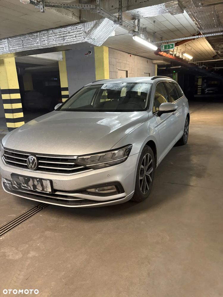 Volkswagen Passat 1.5 TSI EVO Business DSG - 1