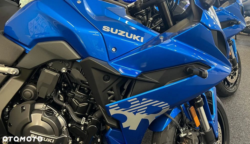 Suzuki GSX-R - 17
