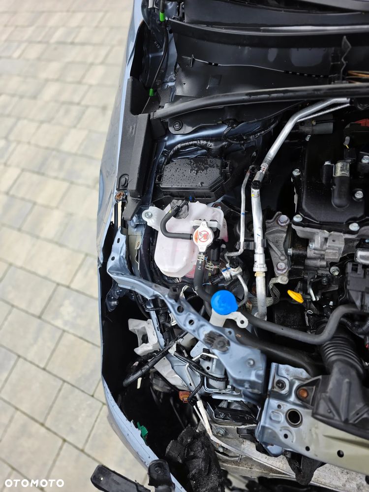 Toyota Corolla - 24