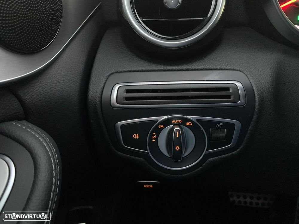Mercedes-Benz C 300 de AMG Line - 24