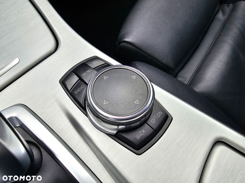 BMW Seria 5 520d - 22