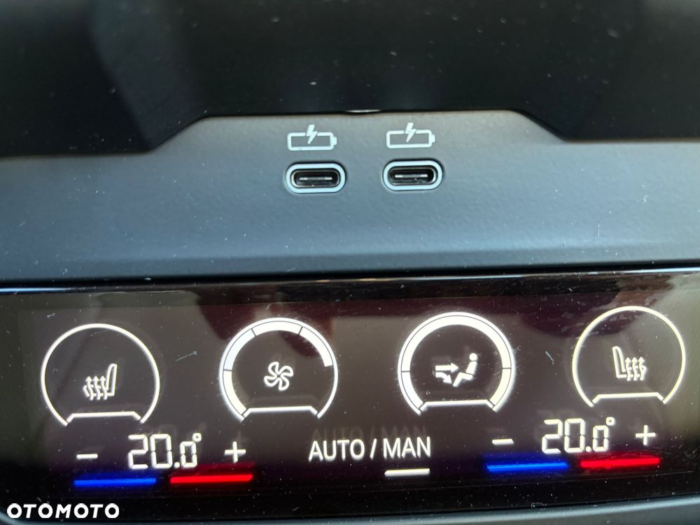 BMW Seria 5 520d xDrive - 17