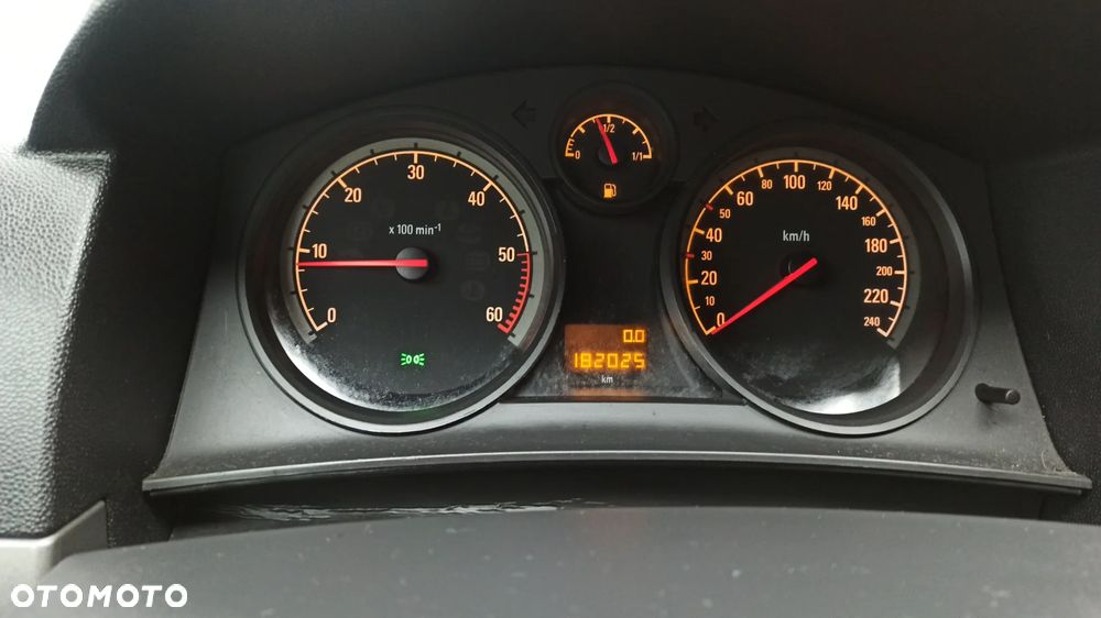 Opel Astra 1.7 CDTI Edition - 8