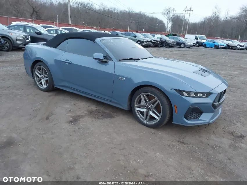 Ford Mustang - 2