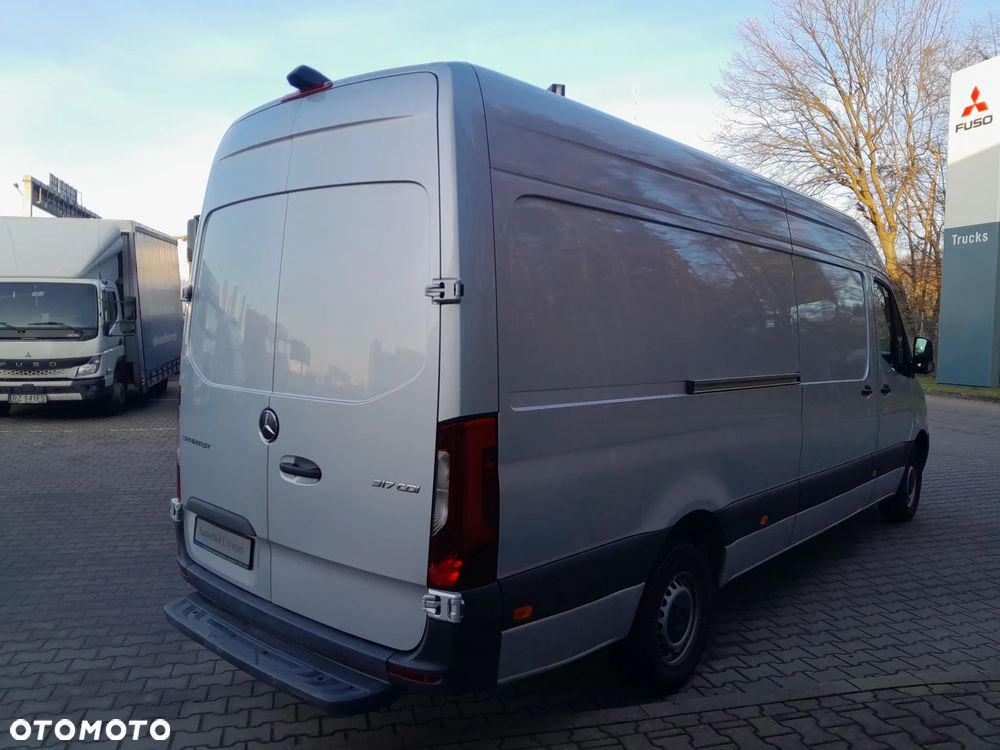 Mercedes-Benz Sprinter - 6
