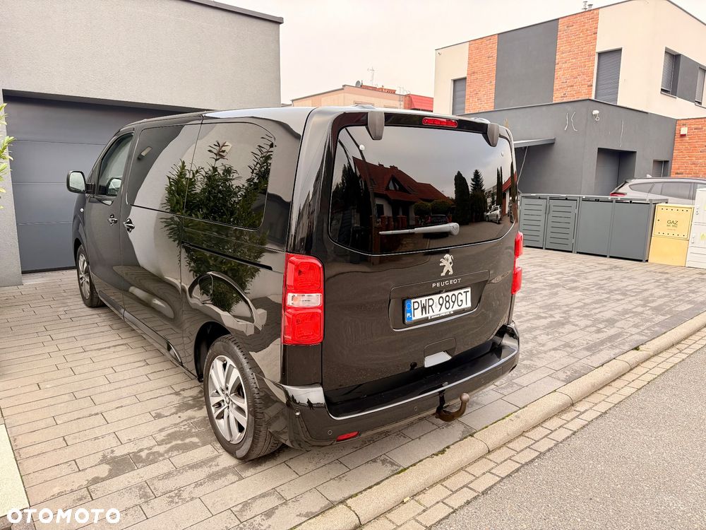 Peugeot Traveller - 11