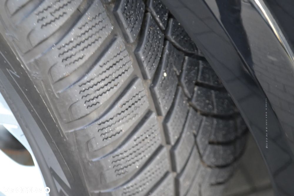 Ford TRANSIT CUSTOM SPORT - 23