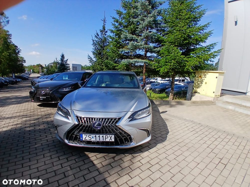 Lexus ES 300h Prestige - 4