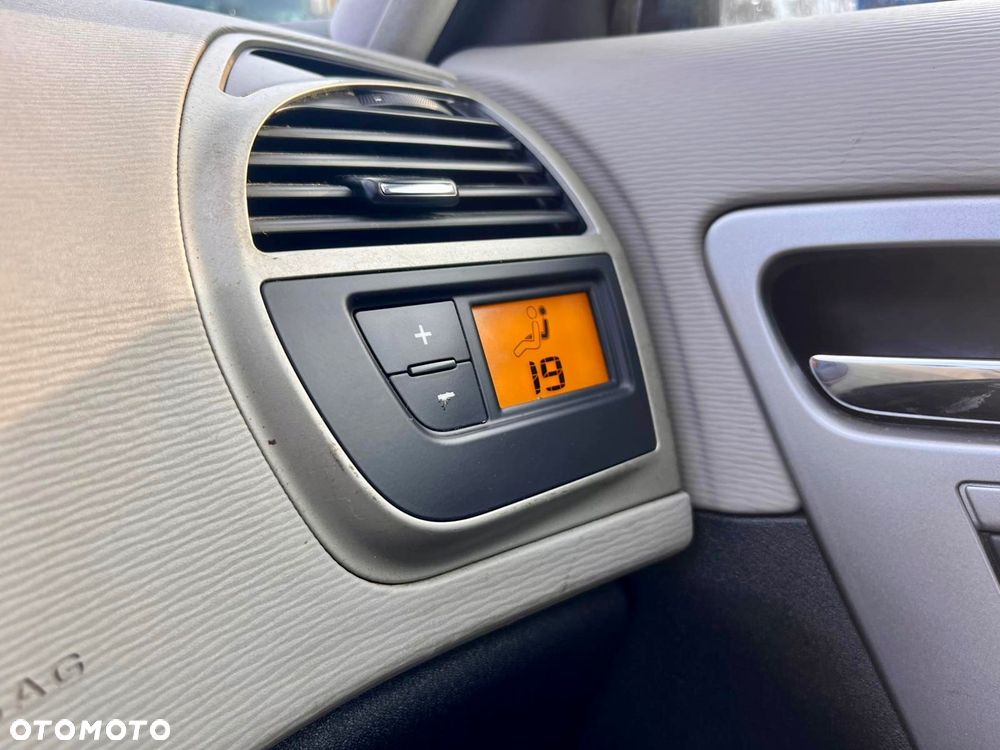 Citroën C4 Picasso - 13