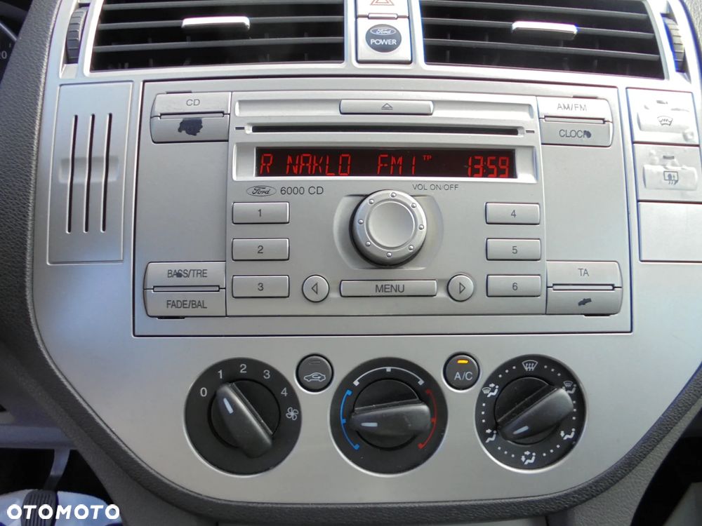 Ford Kuga 2.0 TDCi 2x4 Trend - 22