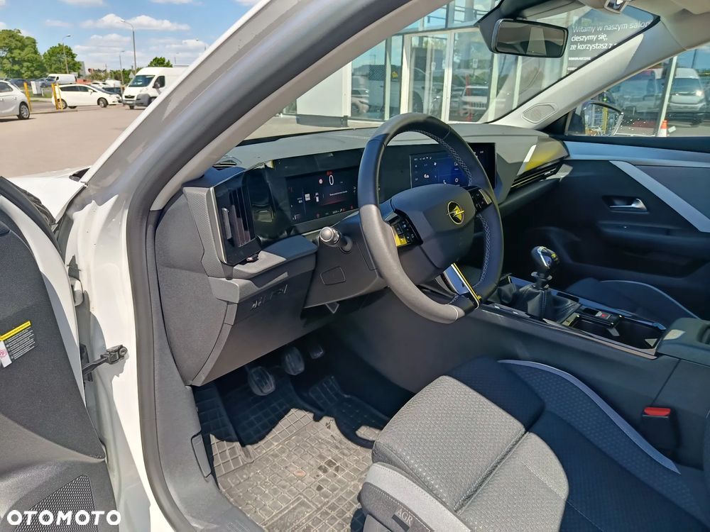 Opel Astra 1.2 T Business Edition S&S - 10