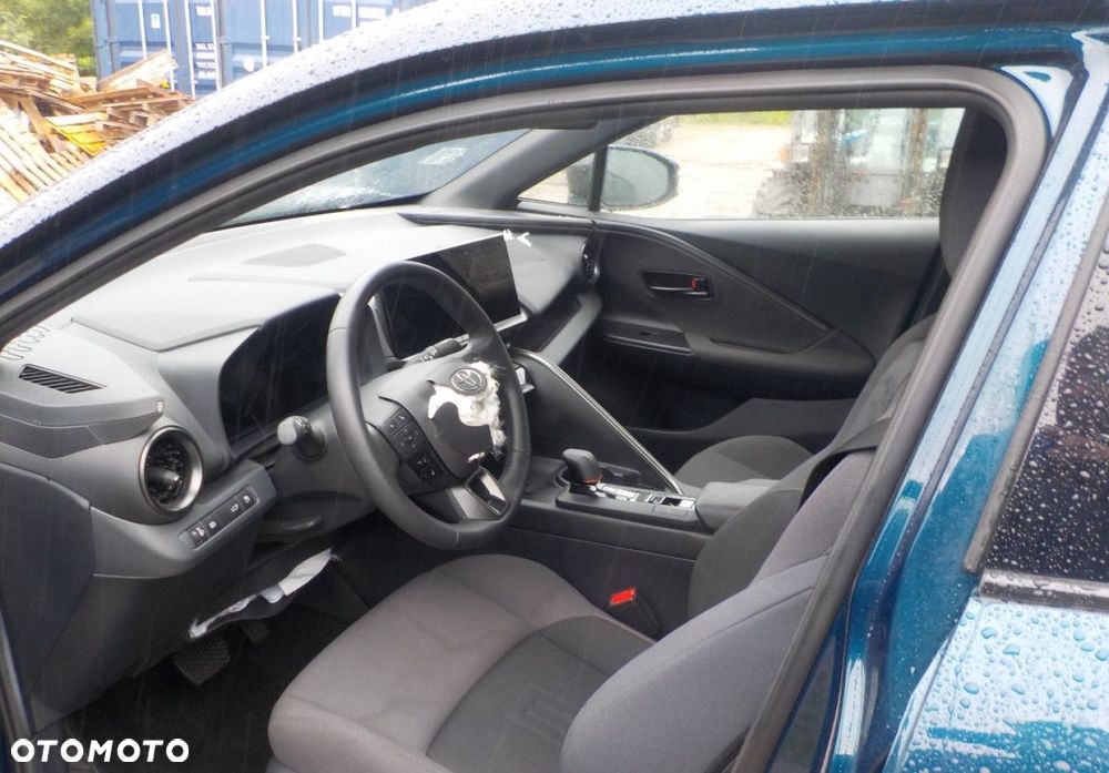 Toyota C-HR - 16
