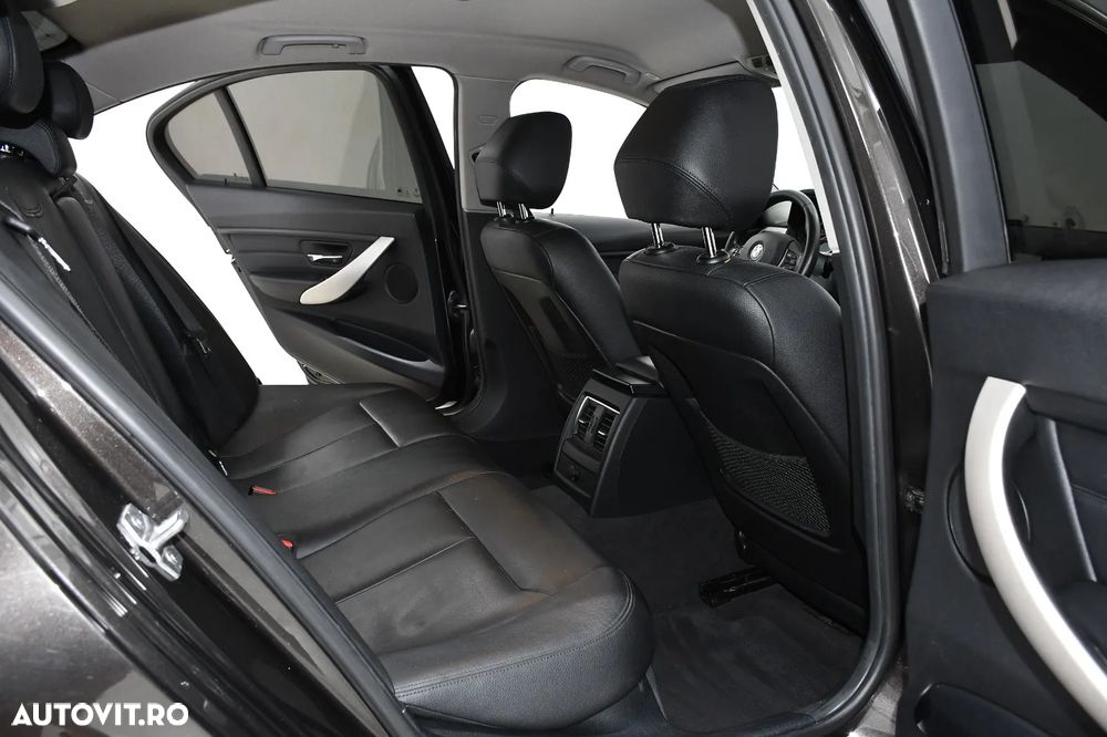 BMW Seria 3 - 18