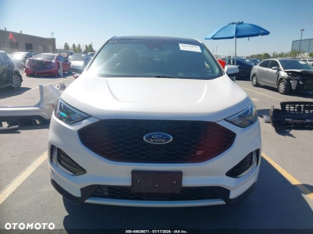 Ford Edge - 8