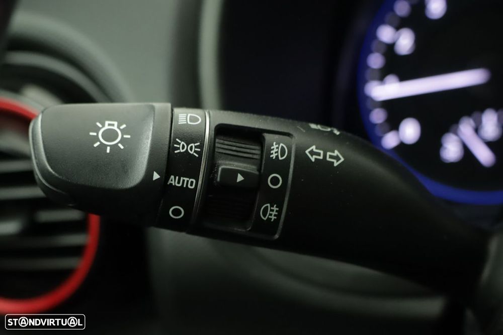 Hyundai Kauai 1.0 T-GDi Premium Pele/Tec.Vermelho - 16