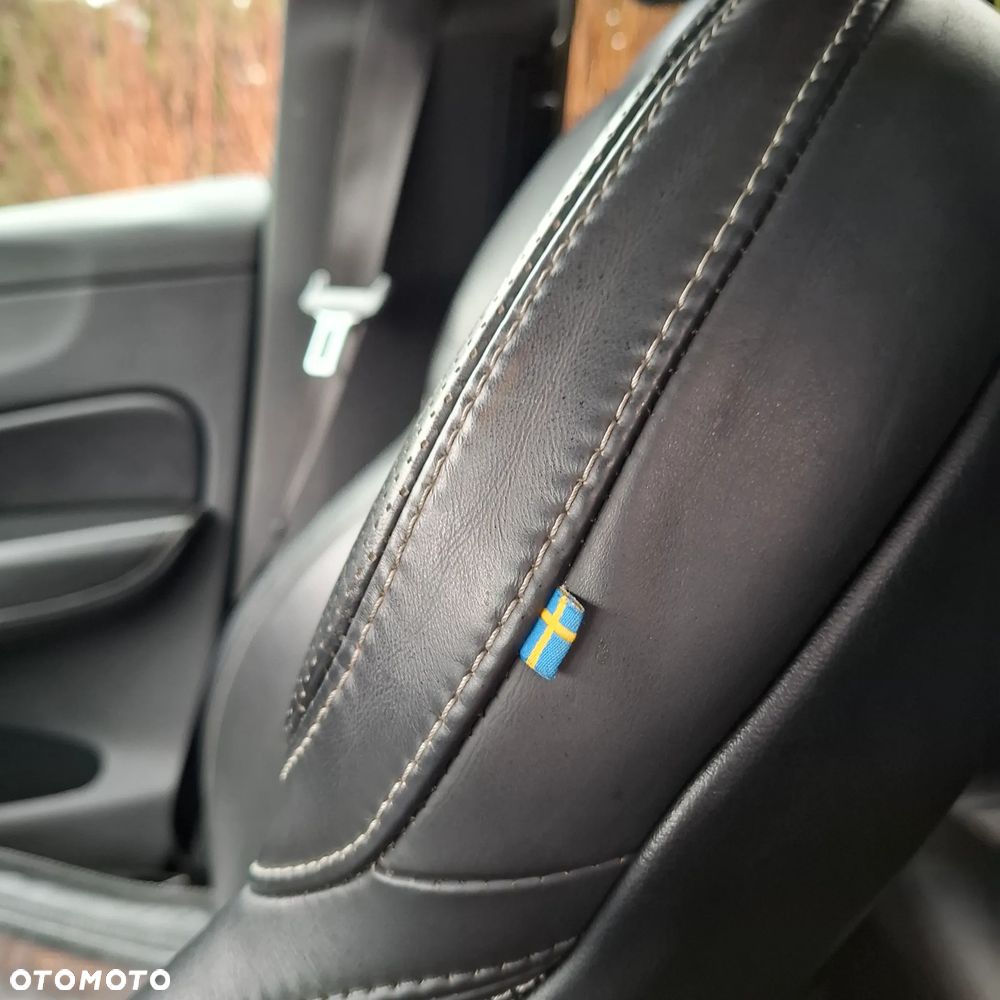 Volvo XC 60 T8 AWD Plug-In Hybrid R-Design - 16