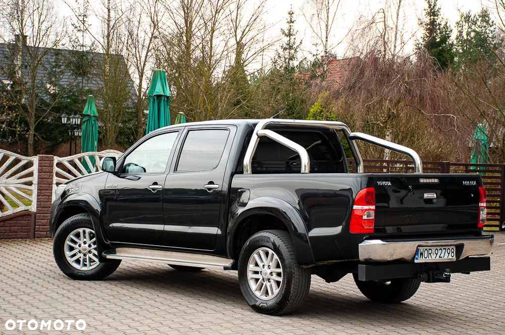 Toyota Hilux 3.0 D-4D Invincible - 31
