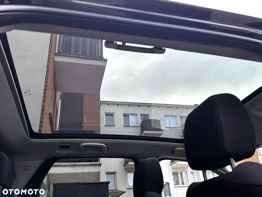 Land Rover Discovery Sport 2.0 D165 mHEV - 11