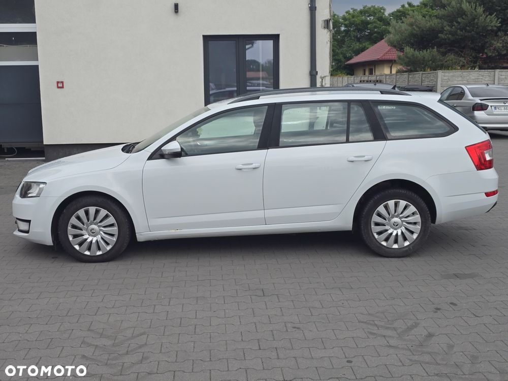 Skoda Octavia 1.6 TDI DPF Ambition - 2
