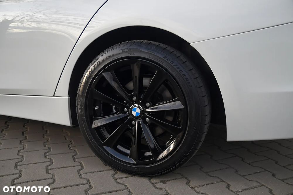 BMW Seria 3 316i - 16