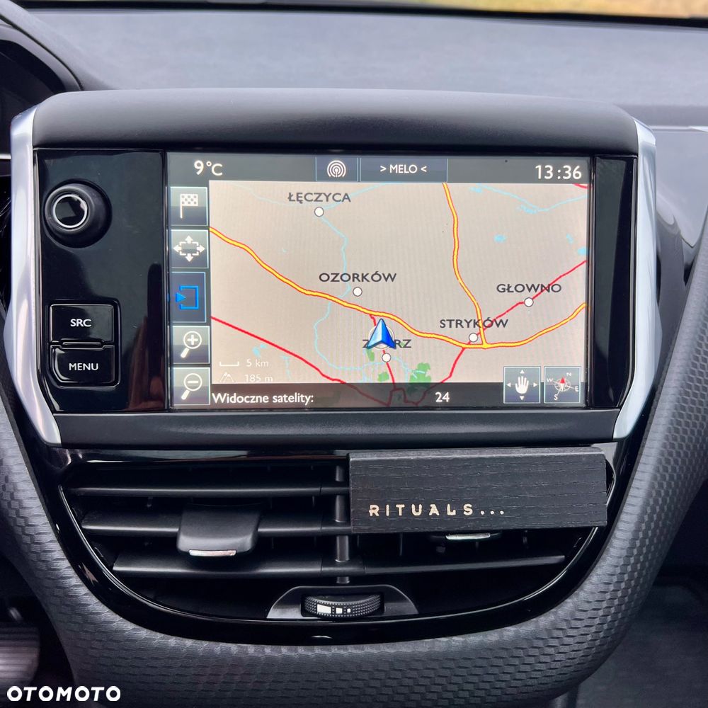 Peugeot 208 82 PureTech Style - 19