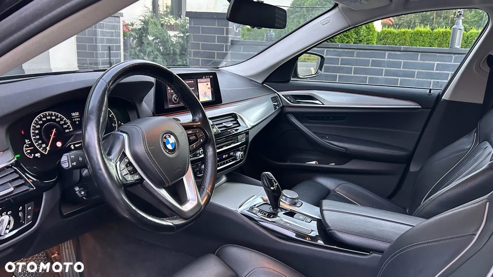 BMW Seria 5 530d xDrive - 15