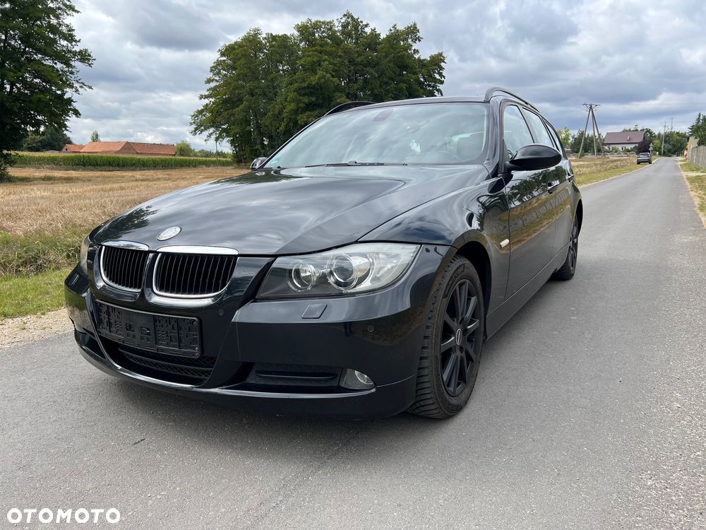 BMW Seria 3 320d DPF Touring - 2