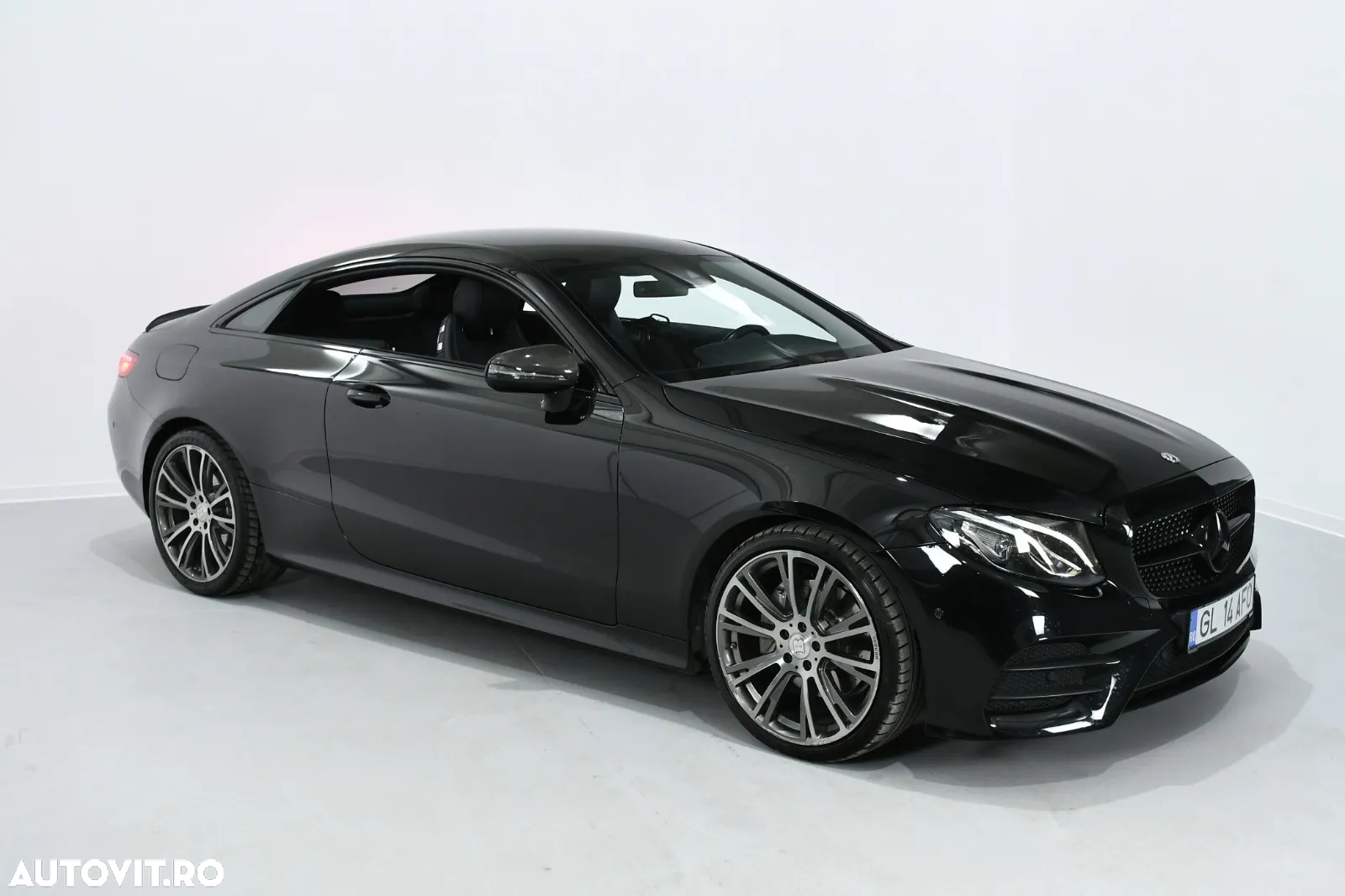 Mercedes-Benz E 200 Coupe 9G-TRONIC AMG Line - 24